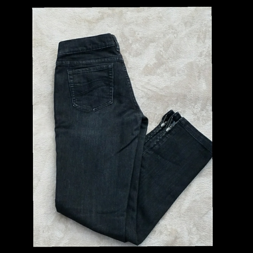 White house black market noir ankle black jeans