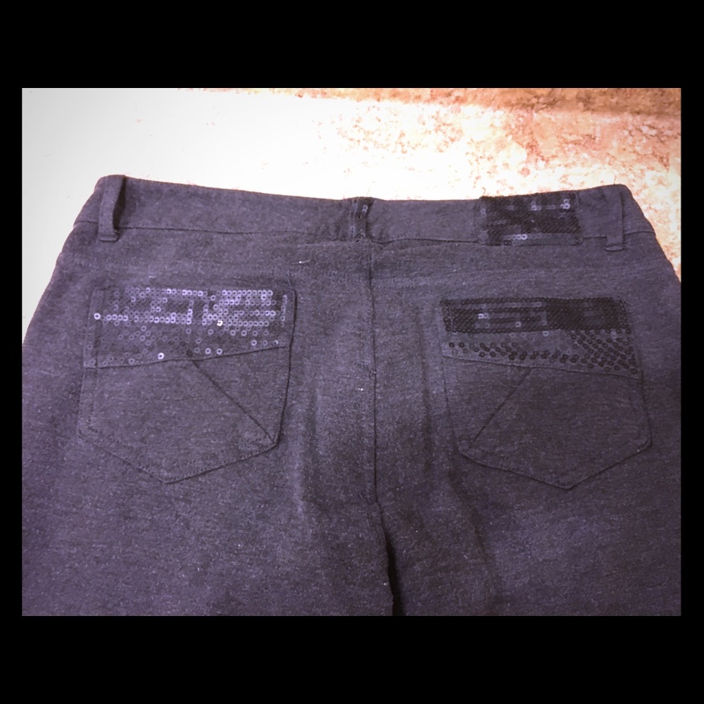 Gray stretch pants! Butt/hips enhancer !!!