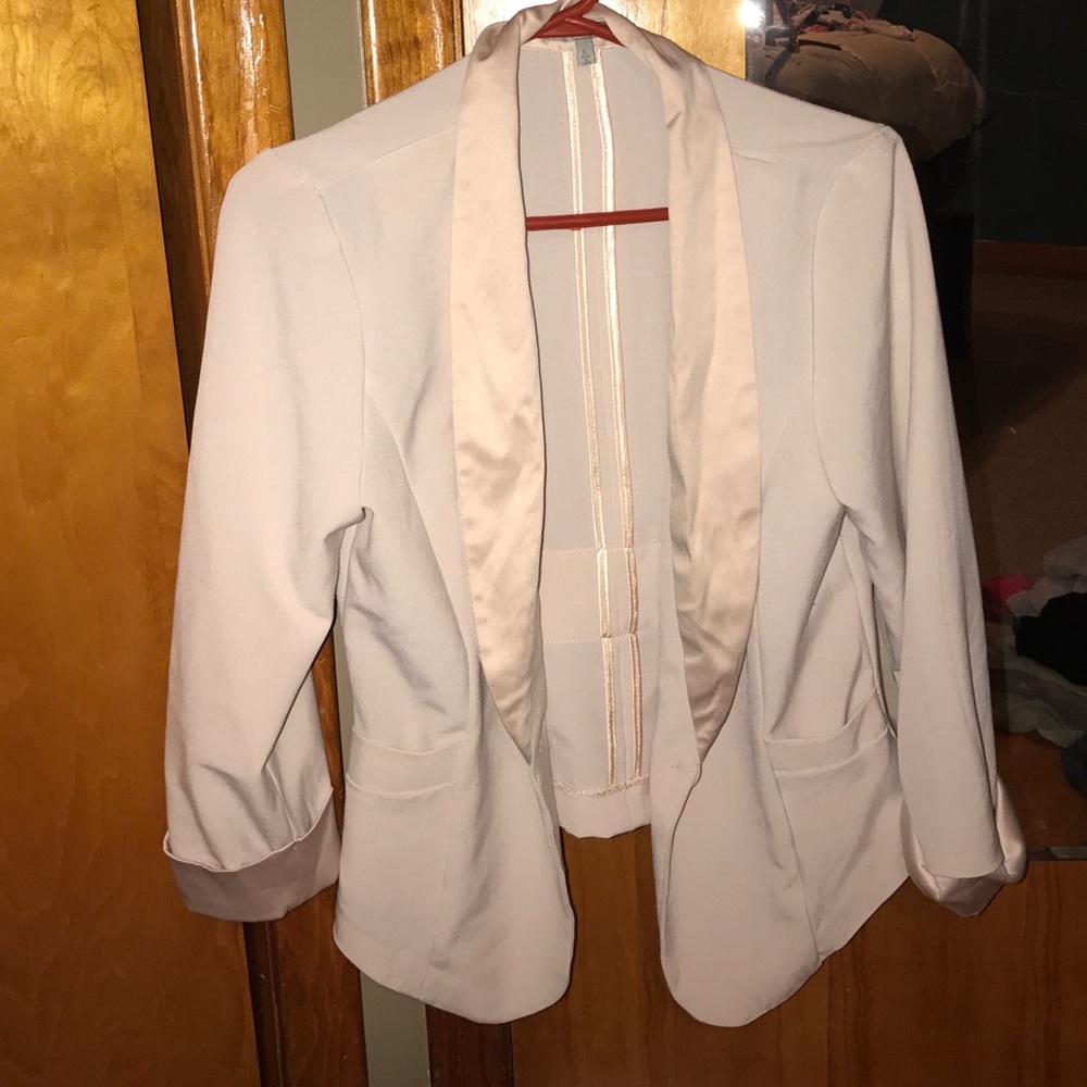 Off white/ cream fitted blazer