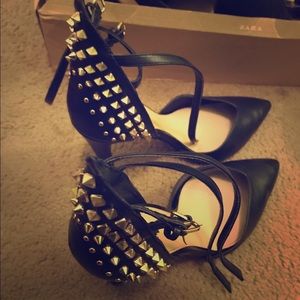 Forever 21 Gold Studded Strappy Heel!