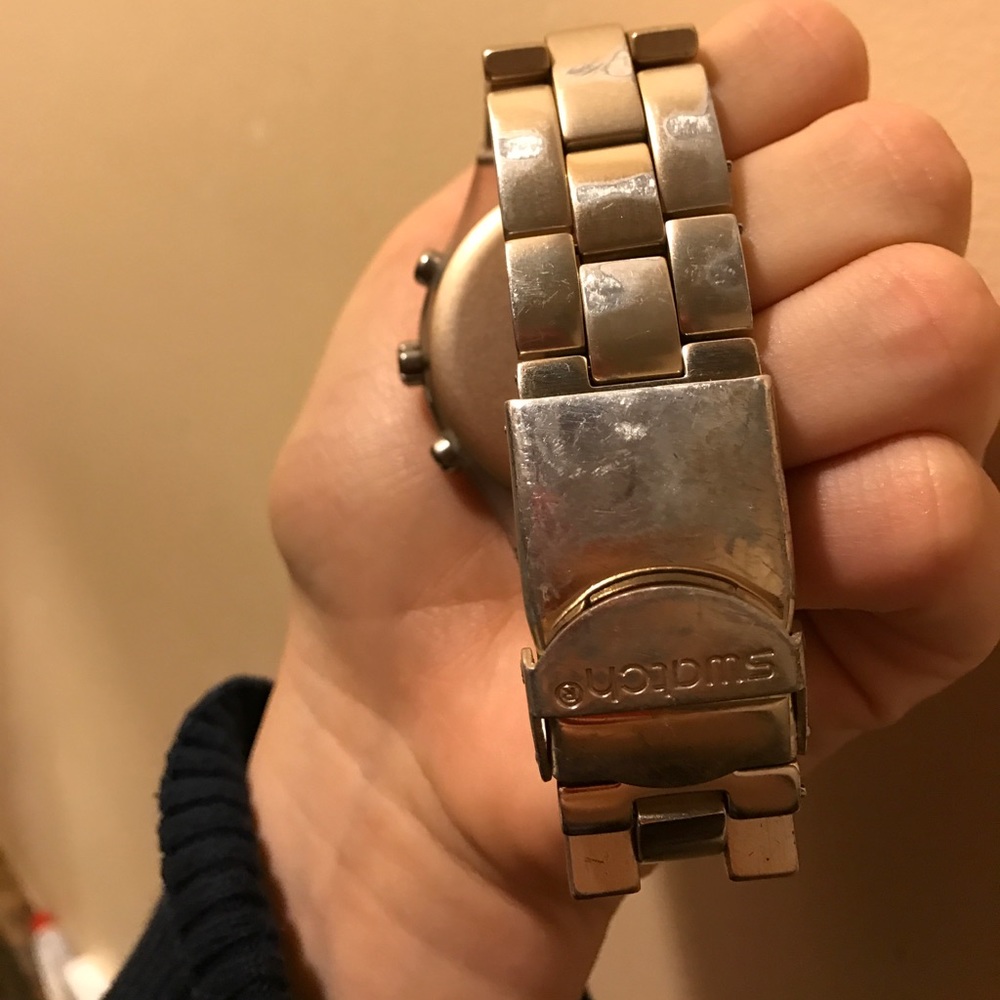 SWATCH - Picture 2 of 3