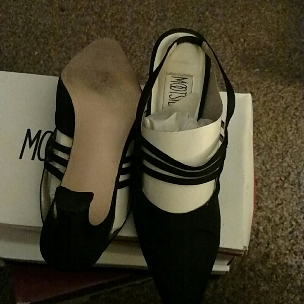 Black heels sling back (gently used)
