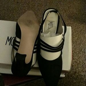 Black heels sling back (gently used)