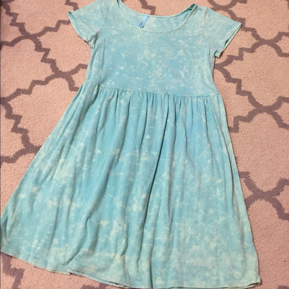 Loila Babydoll Acid-Washed Dress