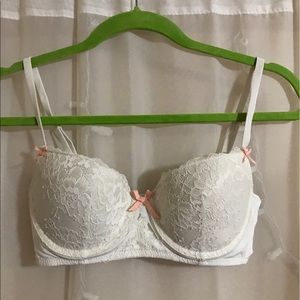 White lace push up bra
