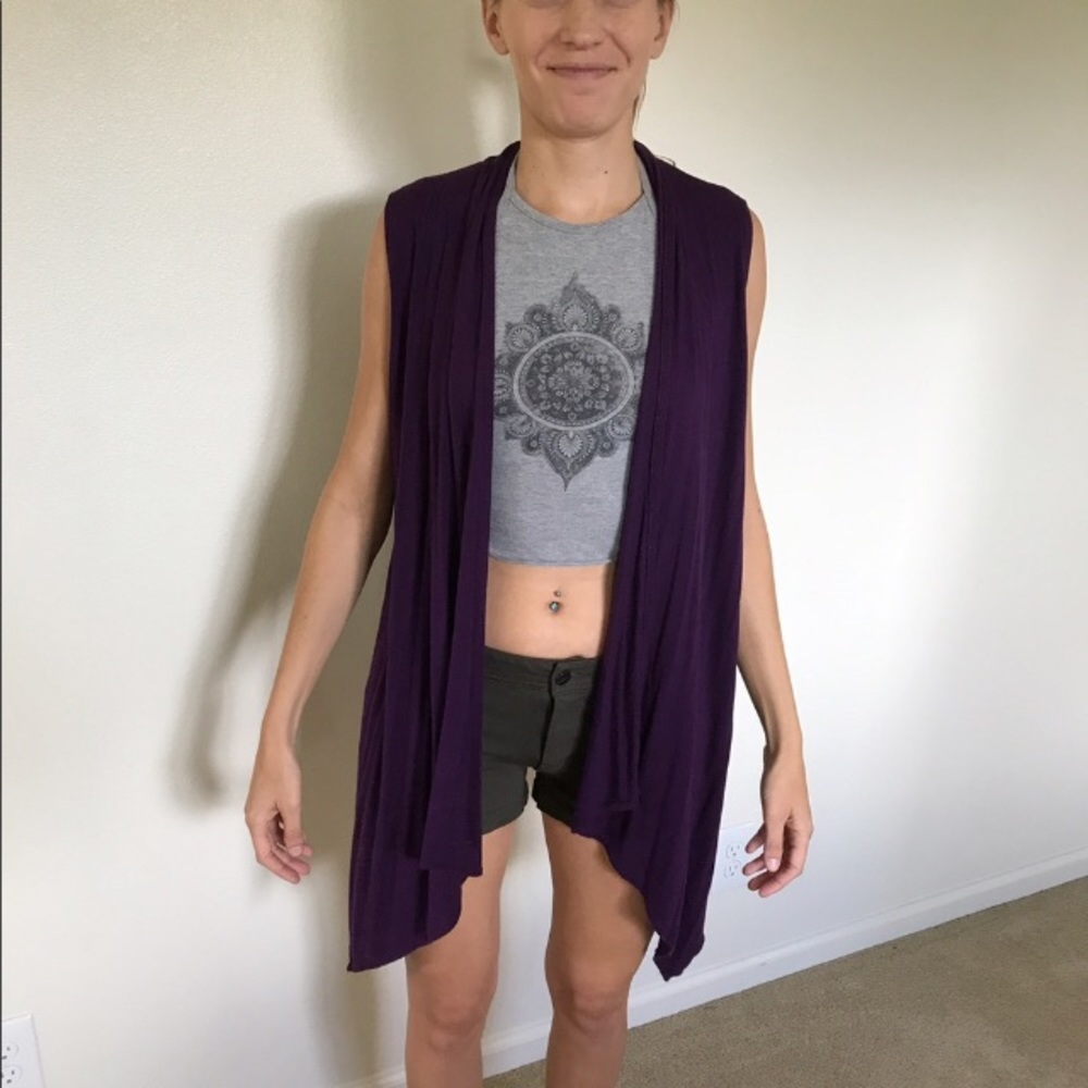 Grey or purple sleeveless float cardigan