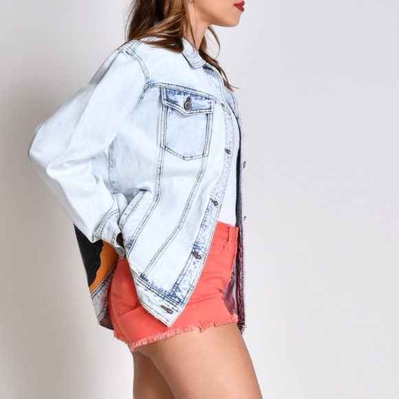 🌼 Last One! Graphic Logo Denim Jacket 🌼 - Picture 5 of 6