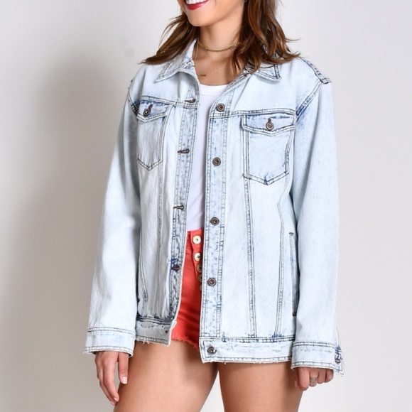 🌼 Last One! Graphic Logo Denim Jacket 🌼 - Picture 2 of 6