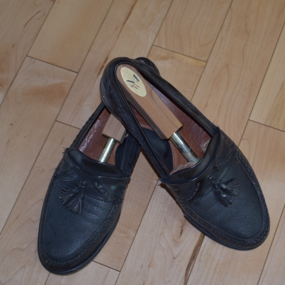 LAST CHANCE!!! Dress shoes