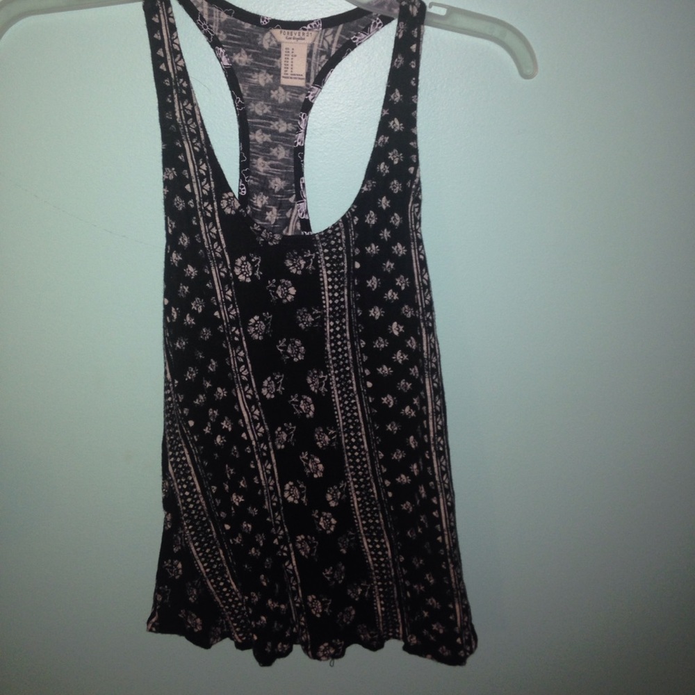 Black and white patterned women's tank top