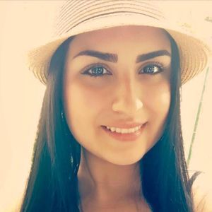 Meet your Posher, Carolina