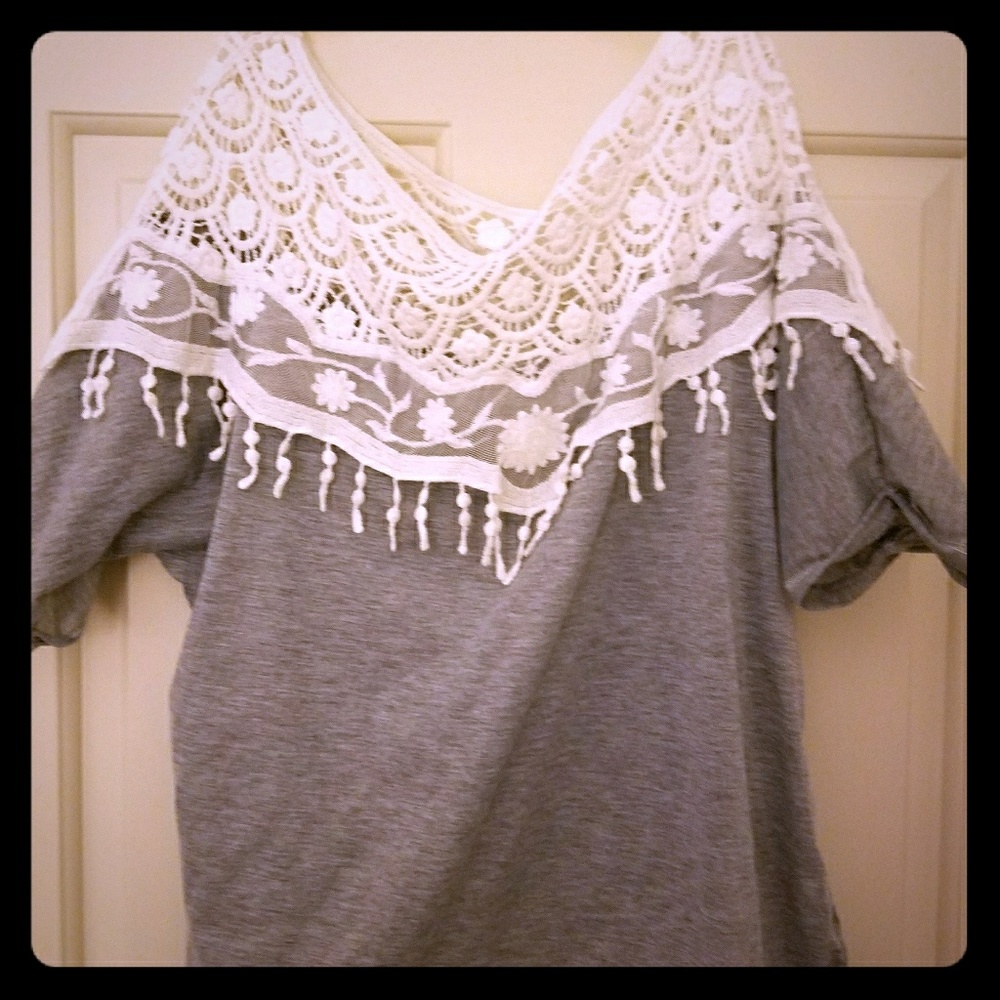 Boutique brand grey top size Med