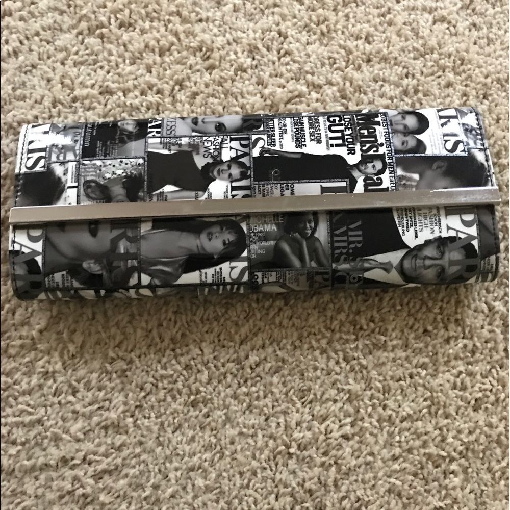 Magazine Clutch