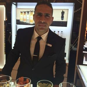 Meet your Posher, Fausto