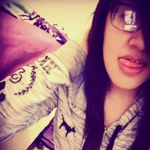 Meet your Posher, Shasity