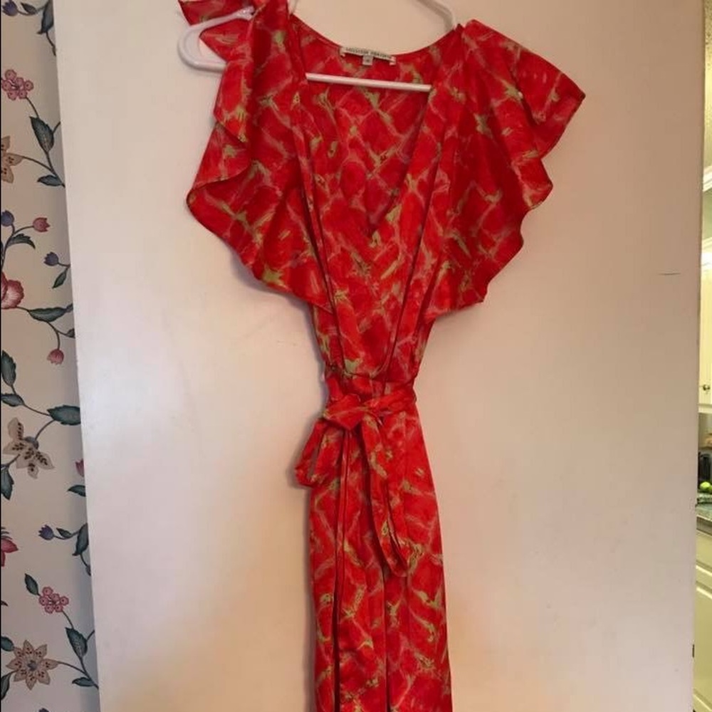 Collective Concepts V neck dress with waist tie