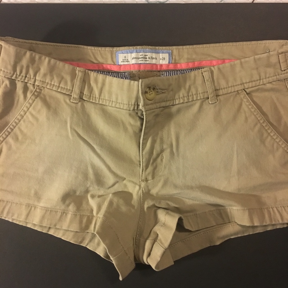 Abercrombie & Fitch Khaki shorts
