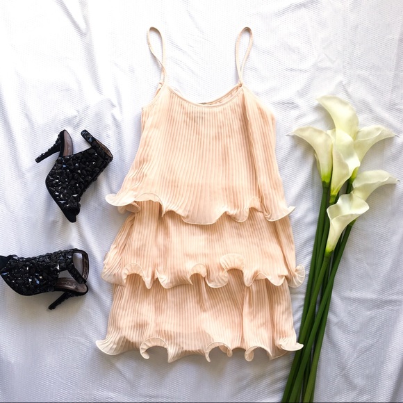 H&M Dresses & Skirts - 🖤Layered ruffle dress