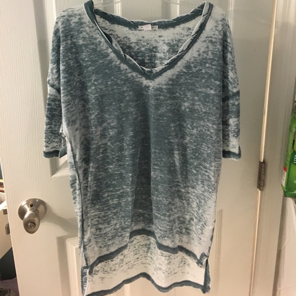 Blue high low, v-neck