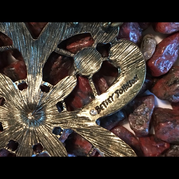 🦋SALE🔥 Betsey Johnson Metal Cuff Bracelet - Picture 4 of 4