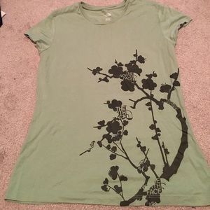 Medium NorthFace t-shirt-size Medium