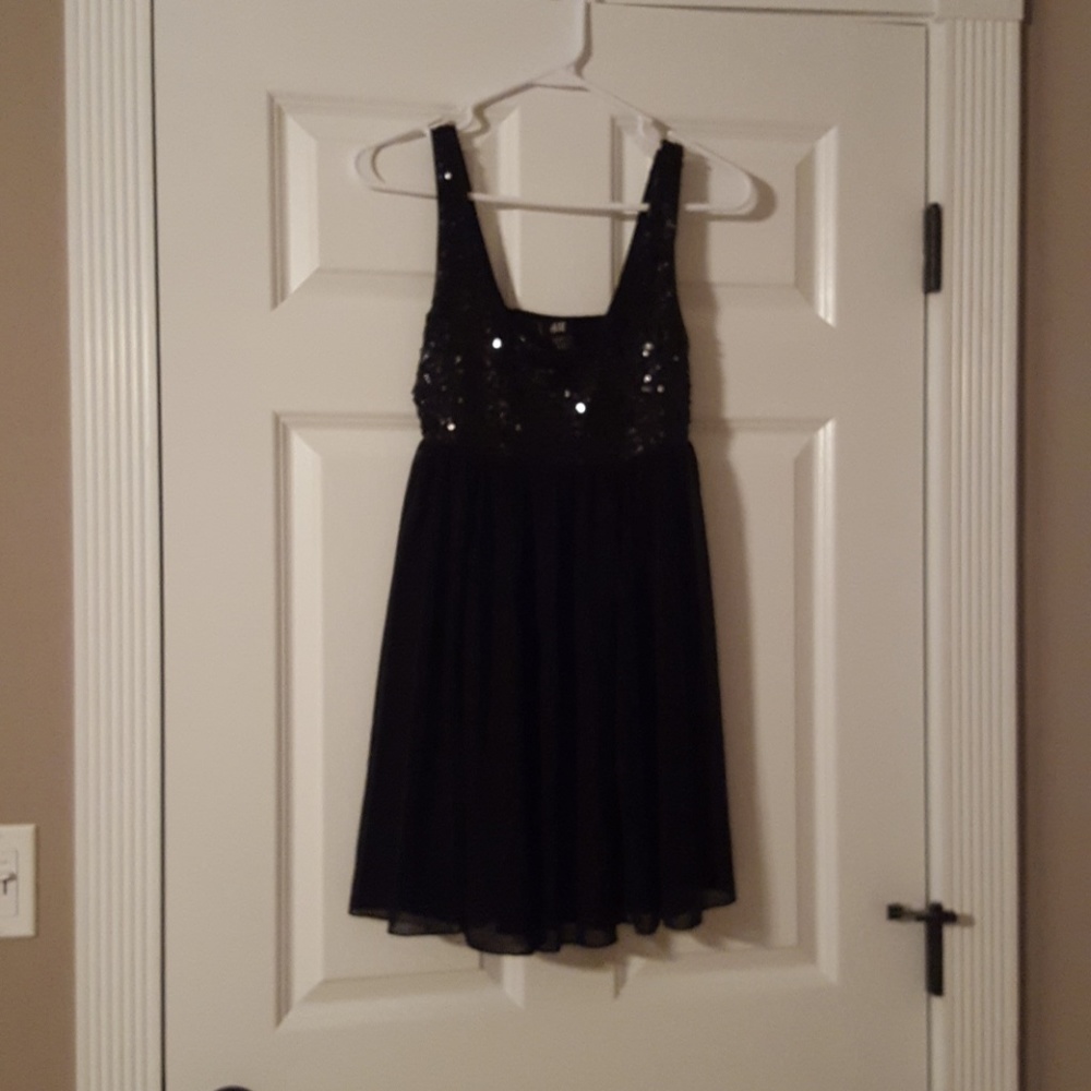 H&M black baby doll dress