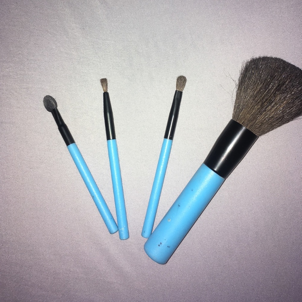 four brush set !