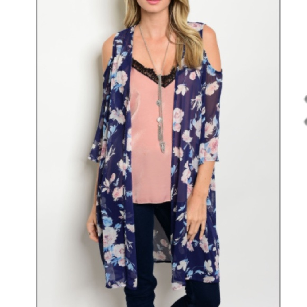 🌺🌸Open Shoulder Kimono🌸🌺
