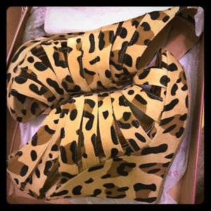 Bamboo Driven -56 Velvety Platform Cage Wedges  10