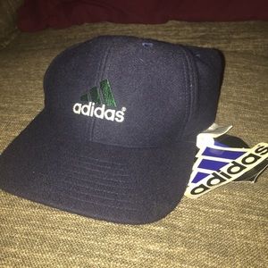 🎉LAST PRICE 🎉NWT Adidas Snapback hat. 90% wool