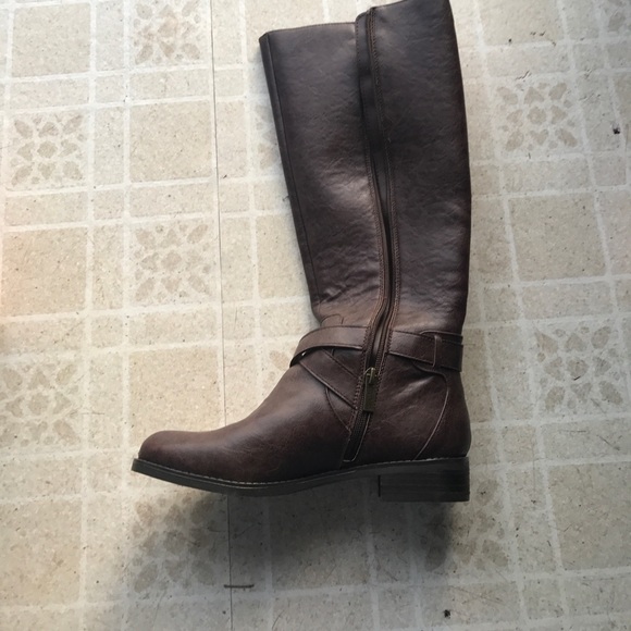 Kenneth Cole Reaction riding boots - Picture 3 of 5