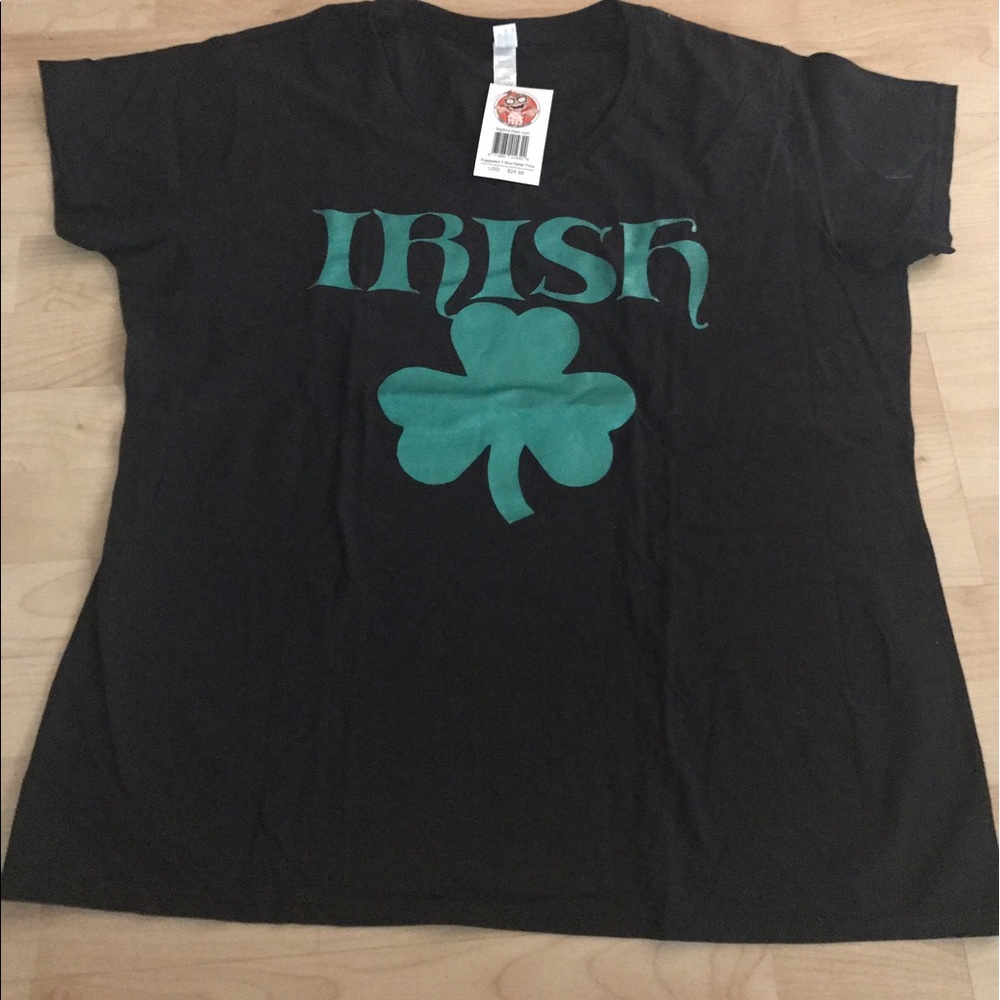 NWT St Patrick's Day, Women's Graphic V-neck