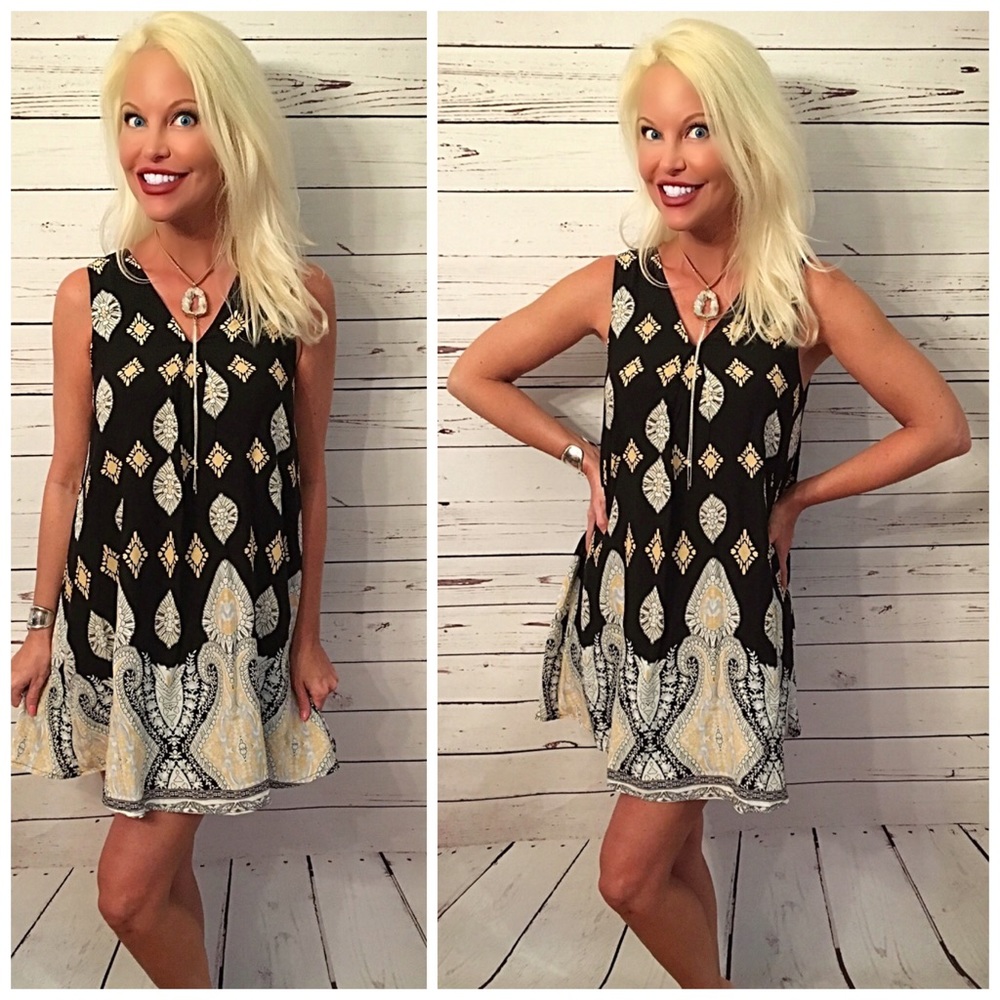 🎉HP🎉Stunning Multi print dress - Picture 2 of 2