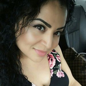 Meet your Posher, Claudia