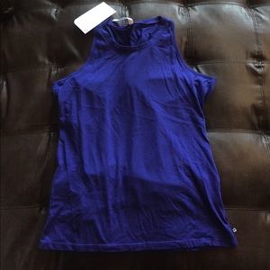 Fabletics twist back tank top