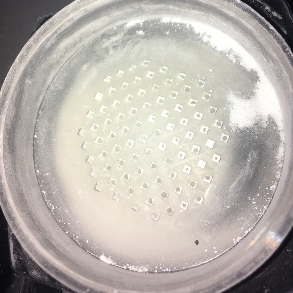 translucent setting powder !! - Picture 2 of 2