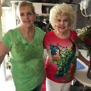 Meet your Posher, Teresa