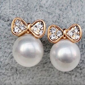 Butterfly Bow Knot Pearl Stud Earring