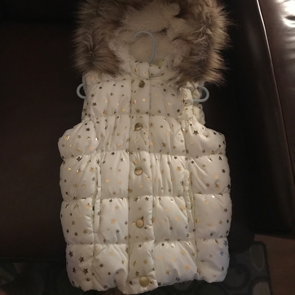 Children's puffy vest with hood!