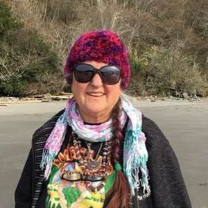 Meet your Posher, Akasha