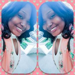 Meet your Posher, Emmanuela