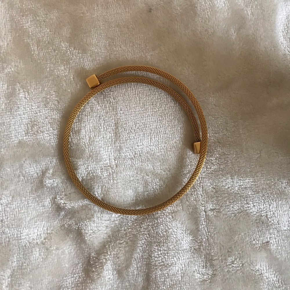 Simple Gold Choker - Picture 2 of 3
