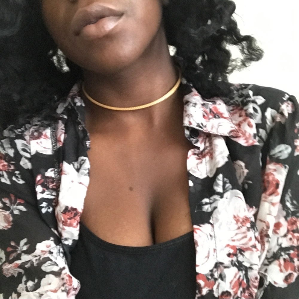 Simple Gold Choker - Picture 3 of 3