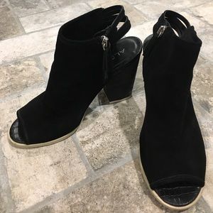Black open toe Aldo booties w/ fringe -7.5