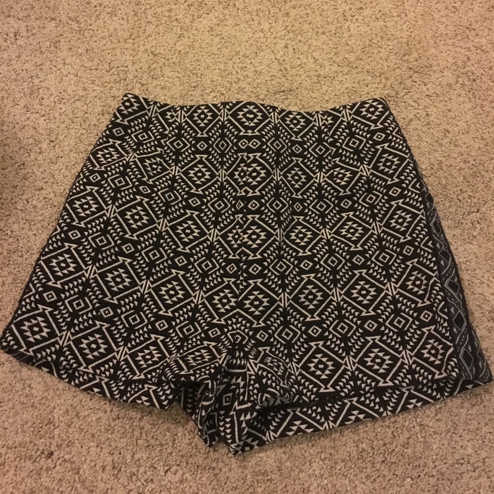 Urban Outfitters ecoté shorts