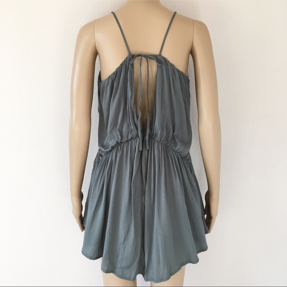 BNWT sage green vneck romper - Picture 6 of 6