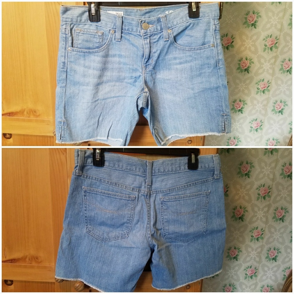 NWOT Gap boyfriend jean shorts