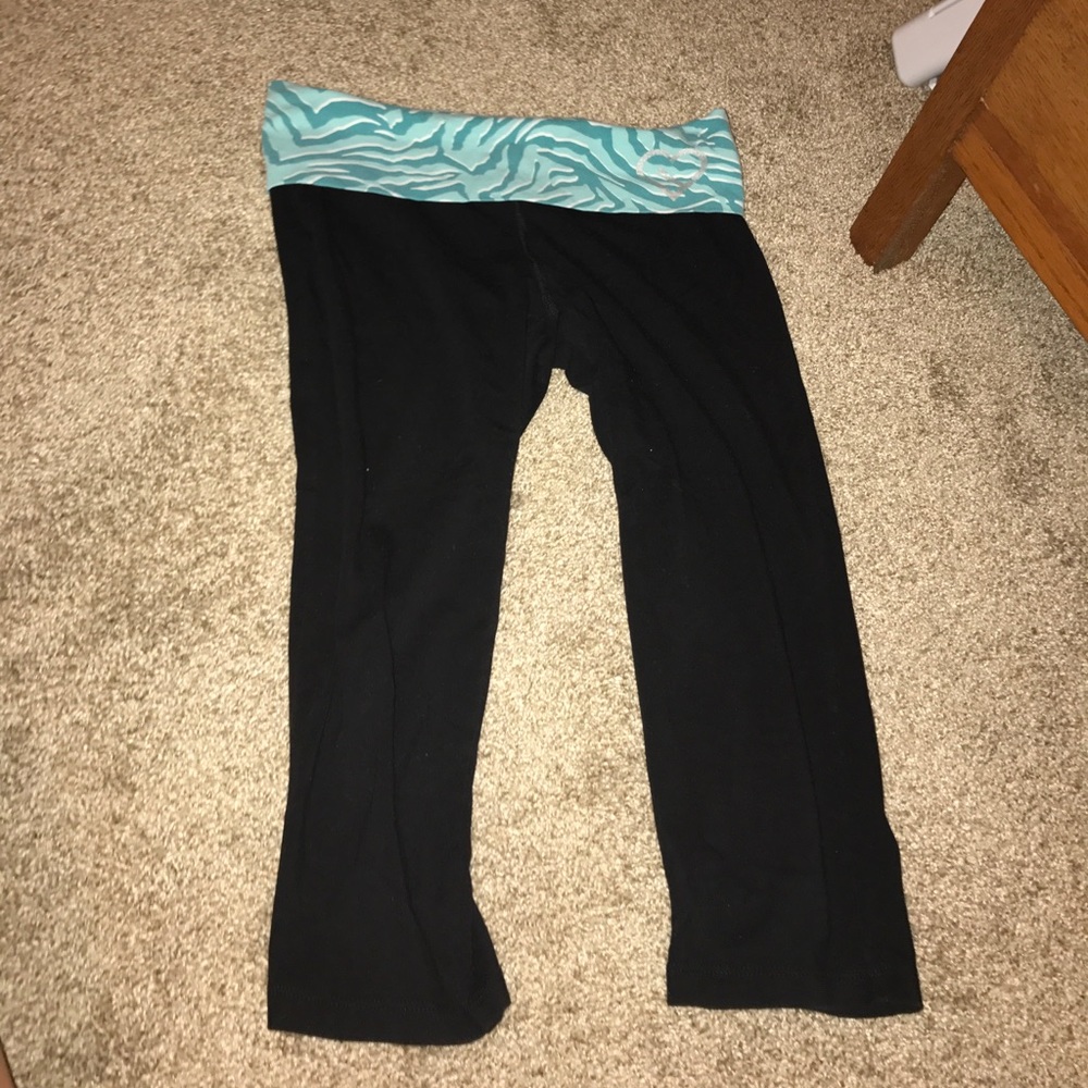 Aeropostale Dream Collection Capris.