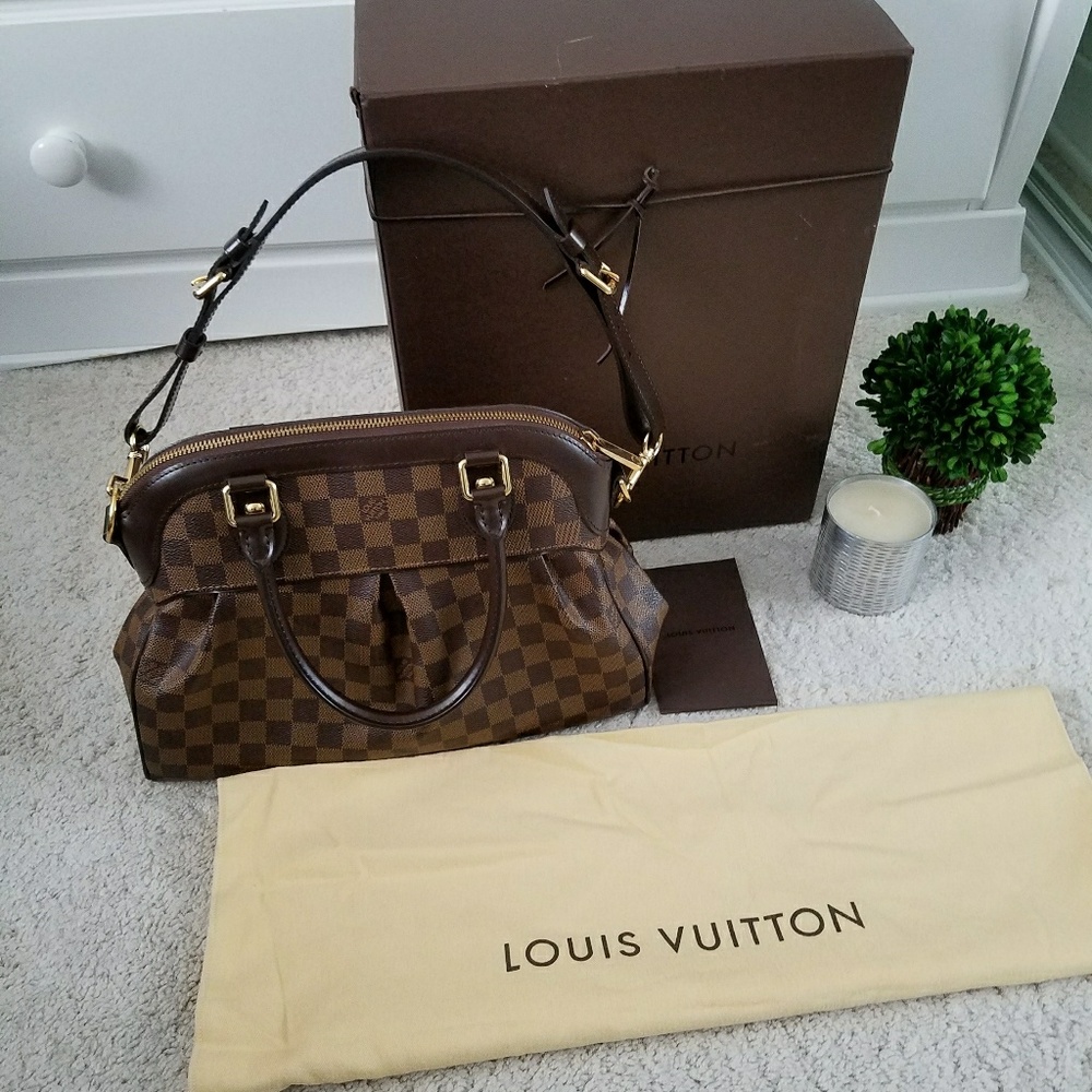 LOUIS VUITTON TREVI PM