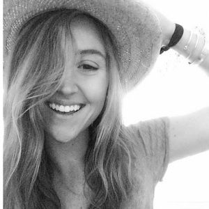 Meet your Posher, Adrianne